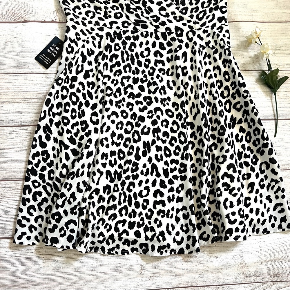 Express V-Neck Animal Print Mini Dress - Picture 3 of 16